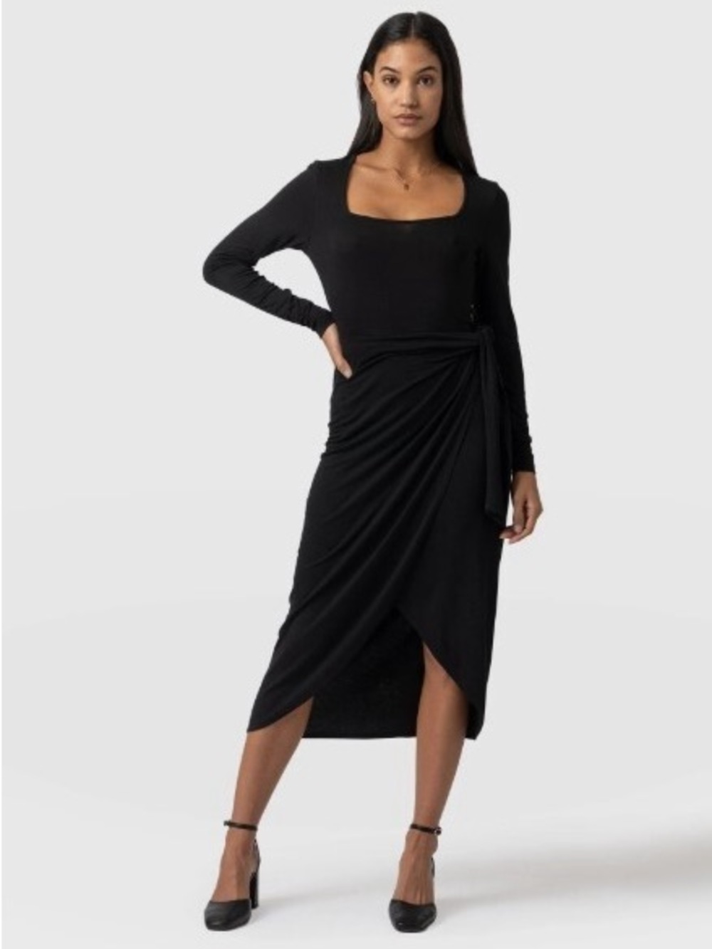 Saint + Sofia Amelia Wrap Dress Black Square Neck Long Sleeve
Tulip Hem